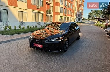 Lexus ES 2022