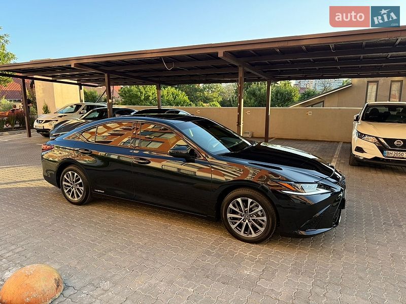 Седан Lexus ES 2022 в Одессе