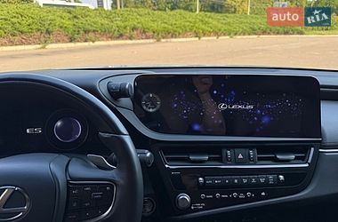 Седан Lexus ES 2024 в Умани Седан Lexus ES 2024 в Умани