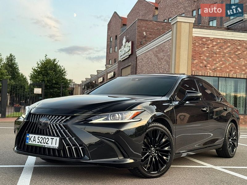 Седан Lexus ES 2021 в Києві