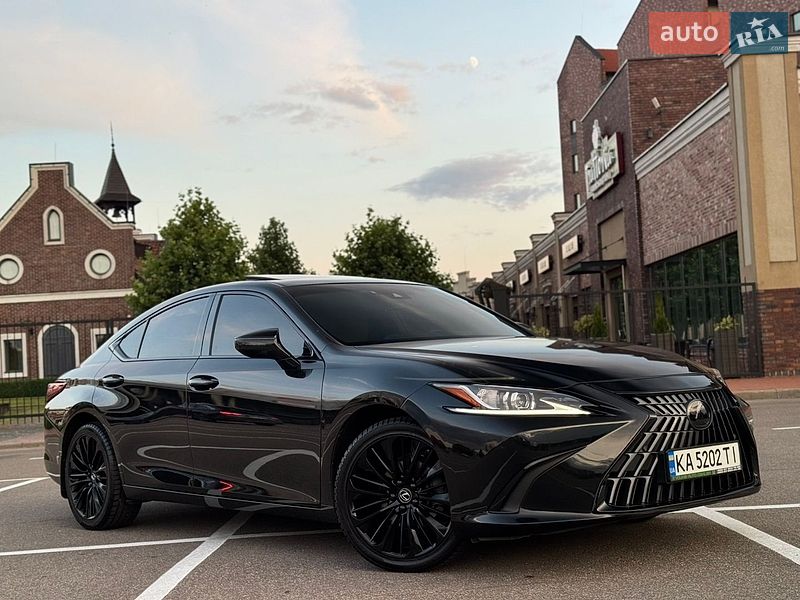 Седан Lexus ES 2021 в Києві