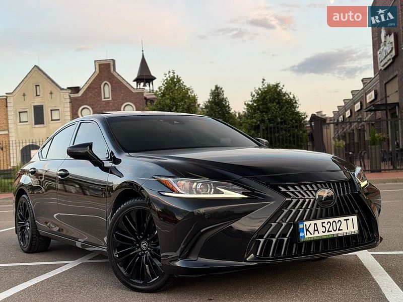 Седан Lexus ES 2021 в Києві