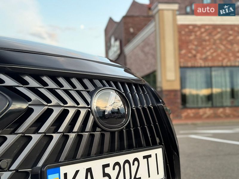 Седан Lexus ES 2021 в Києві