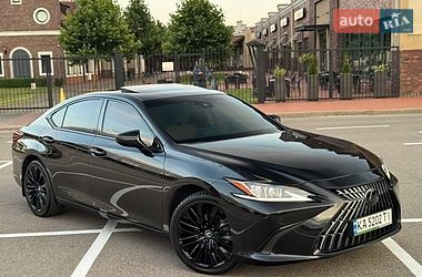 Седан Lexus ES 2021 в Києві