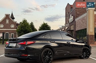 Седан Lexus ES 2021 в Києві