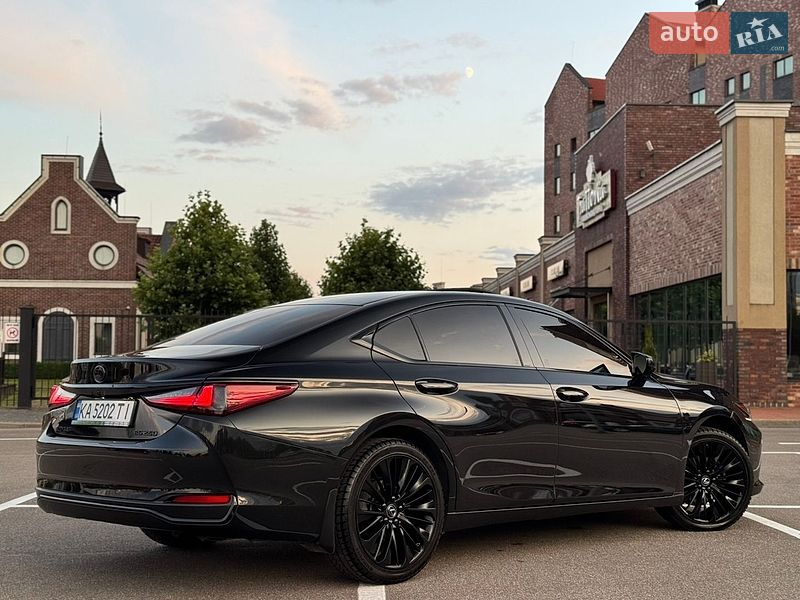 Седан Lexus ES 2021 в Києві