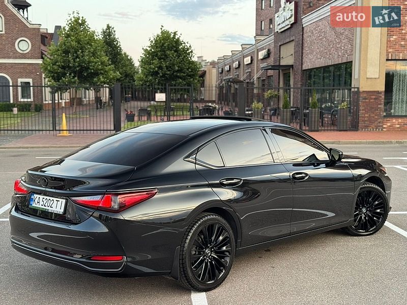 Седан Lexus ES 2021 в Києві