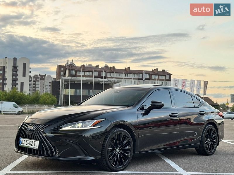Седан Lexus ES 2021 в Києві