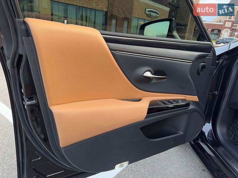 Седан Lexus ES 2021 в Києві