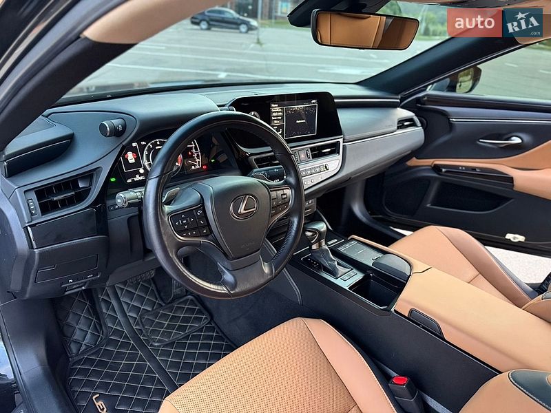 Седан Lexus ES 2021 в Києві