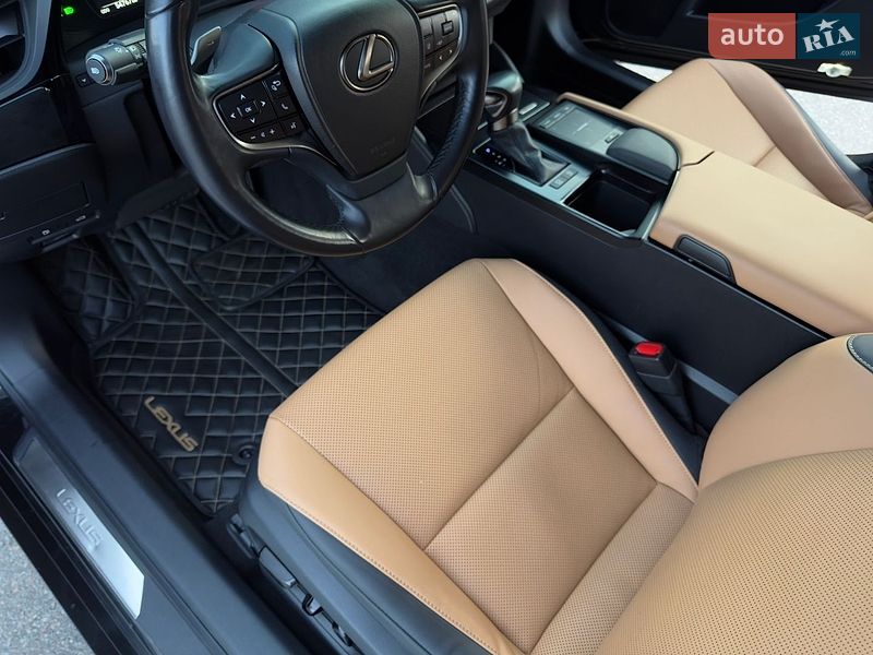 Седан Lexus ES 2021 в Києві