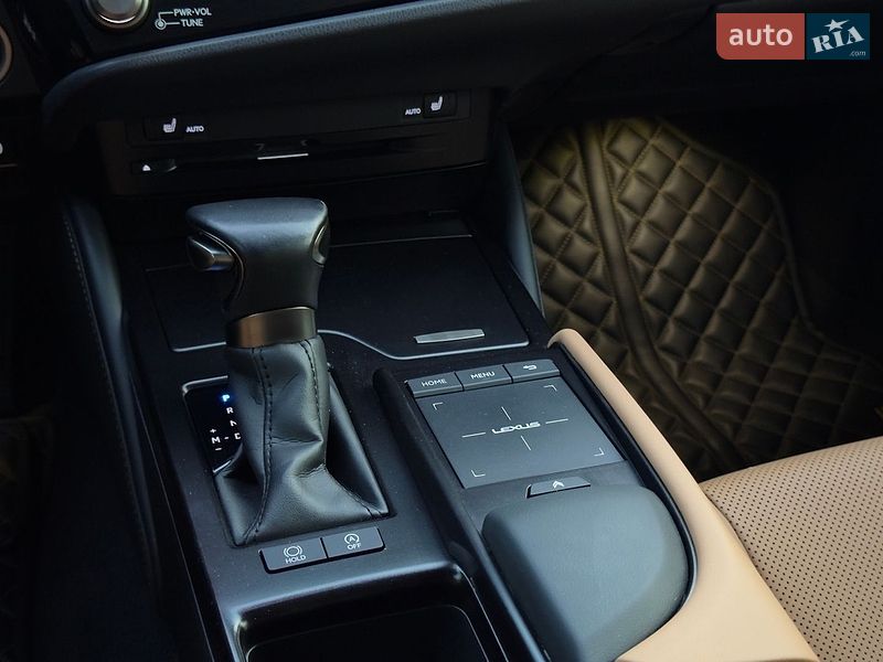 Седан Lexus ES 2021 в Києві