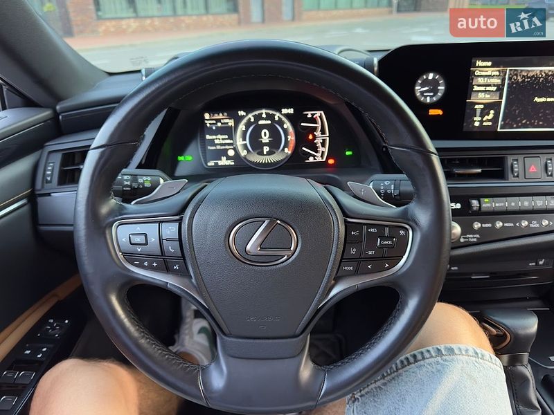 Седан Lexus ES 2021 в Києві