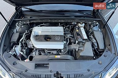 Седан Lexus ES 2021 в Києві