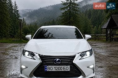 Седан Lexus ES 2017 в Тернополе Седан Lexus ES 2017 в Тернополе