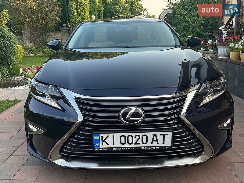 Lexus ES 2016