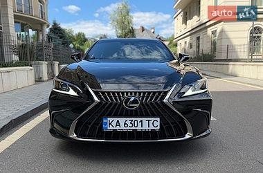 Седан Lexus ES 2025 в Киеве