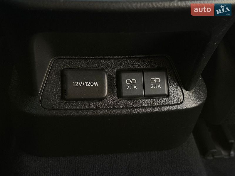 Седан Lexus ES 2018 в Львові
