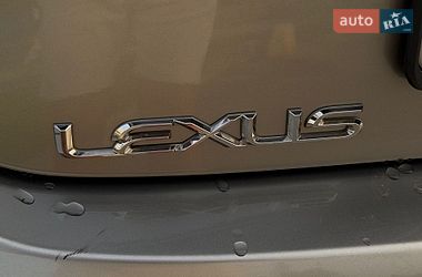 Седан Lexus ES 2018 в Львові