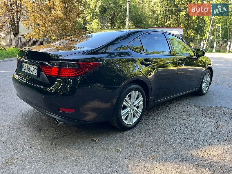 Седан Lexus ES 2014 в Харькове