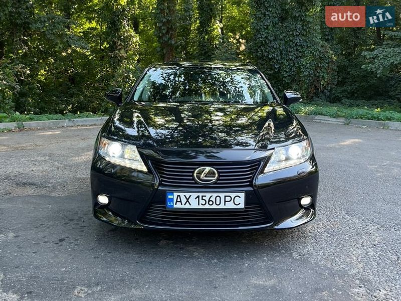 Седан Lexus ES 2014 в Харькове