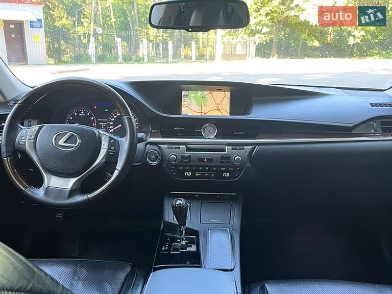 Седан Lexus ES 2014 в Харькове