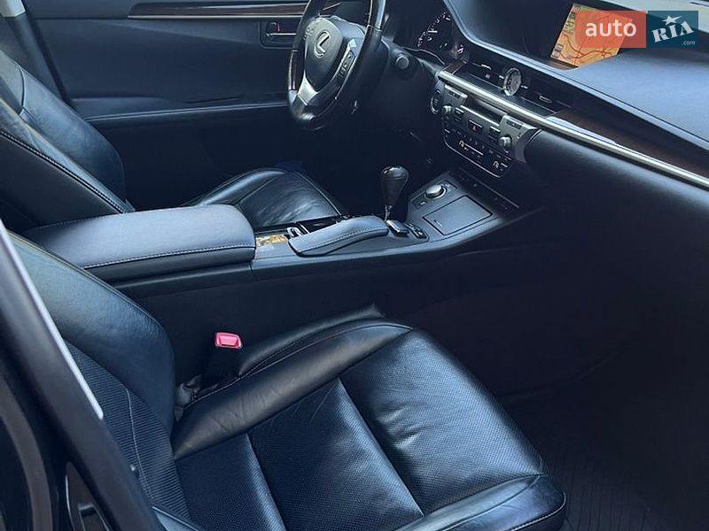 Седан Lexus ES 2014 в Харькове
