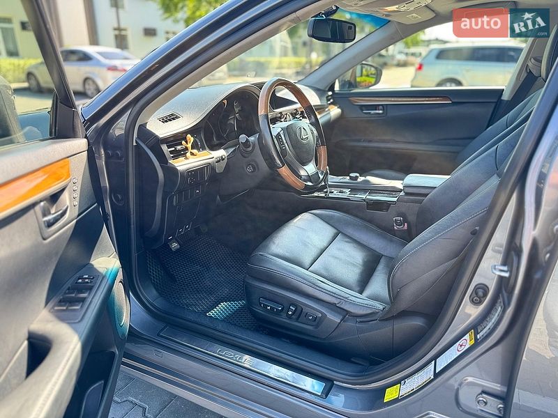 Седан Lexus ES 2015 в Києві фото 3 Седан Lexus ES 2015 в Києві
