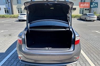 Седан Lexus ES 2015 в Києві фото 10 Седан Lexus ES 2015 в Києві
