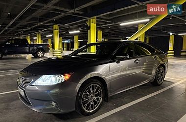 Седан Lexus ES 2015 в Києві фото 18 Седан Lexus ES 2015 в Києві