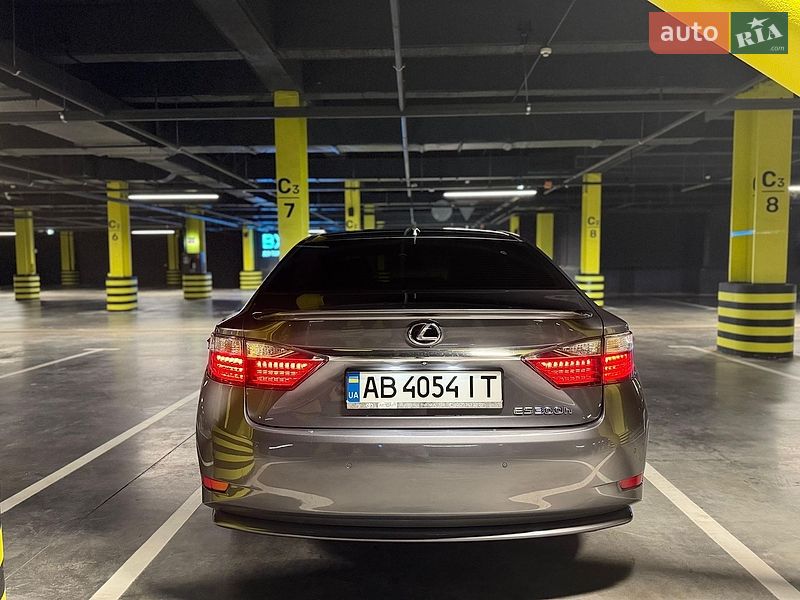 Седан Lexus ES 2015 в Києві фото 21 Седан Lexus ES 2015 в Києві