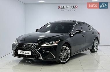 Lexus ES 2024