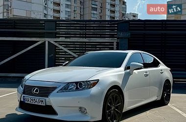 Седан Lexus ES 2012 в Києві
