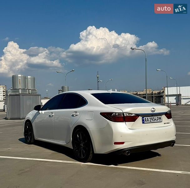 Седан Lexus ES 2012 в Києві
