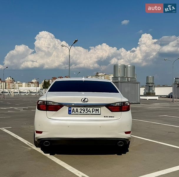 Седан Lexus ES 2012 в Києві