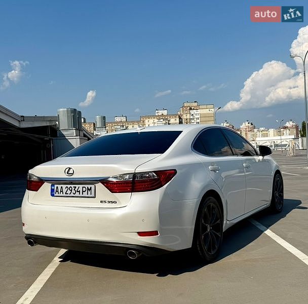 Седан Lexus ES 2012 в Києві