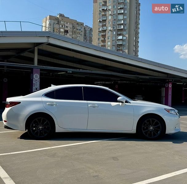 Седан Lexus ES 2012 в Києві