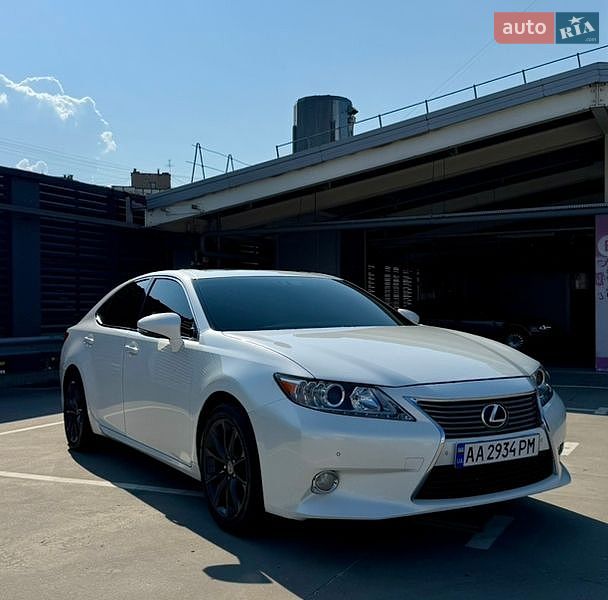 Седан Lexus ES 2012 в Києві