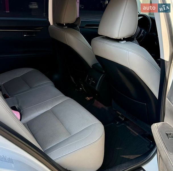 Седан Lexus ES 2012 в Києві