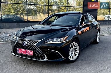Lexus ES  2022