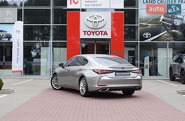 Седан Lexus ES 2021 в Житомирі