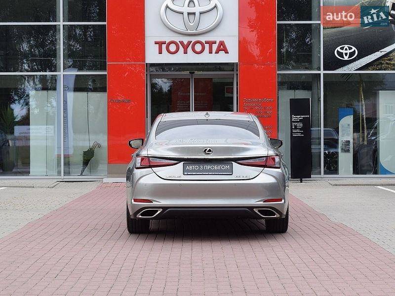 Седан Lexus ES 2021 в Житомирі