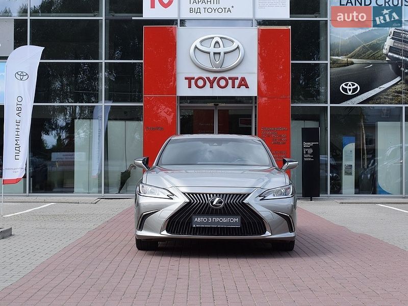 Седан Lexus ES 2021 в Житомирі