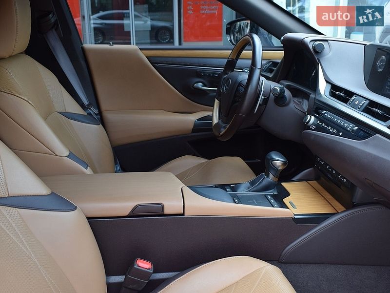 Седан Lexus ES 2021 в Житомирі