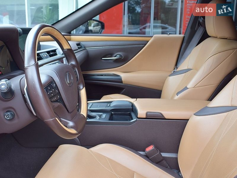 Седан Lexus ES 2021 в Житомирі