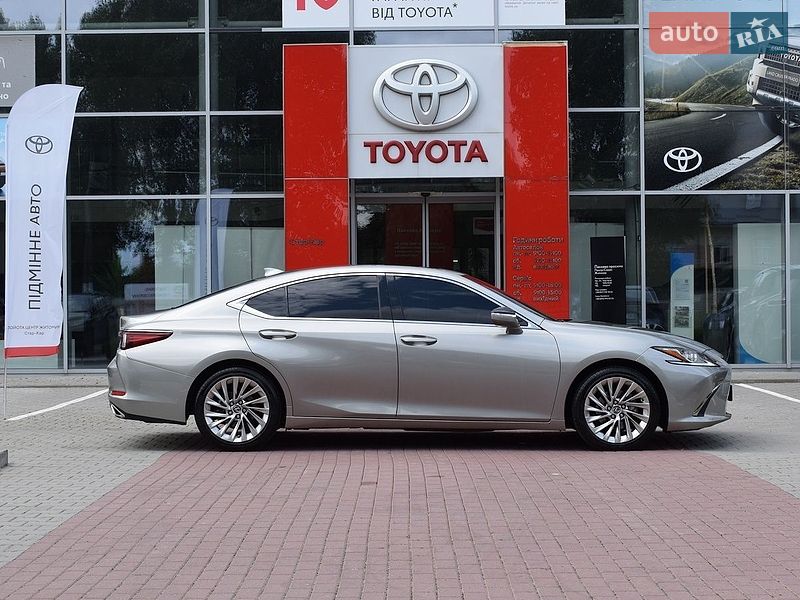 Седан Lexus ES 2021 в Житомирі