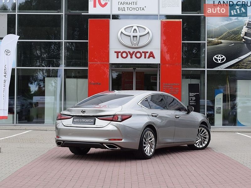 Седан Lexus ES 2021 в Житомирі