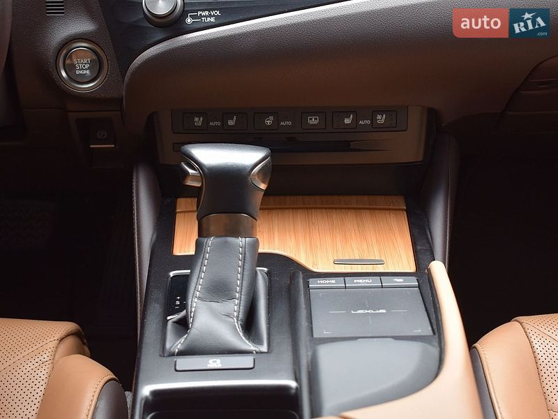 Седан Lexus ES 2021 в Житомирі
