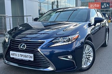 Седан Lexus ES 2018 в Киеве