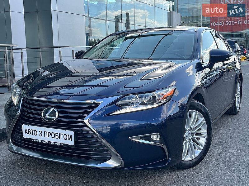 Седан Lexus ES 2018 в Киеве